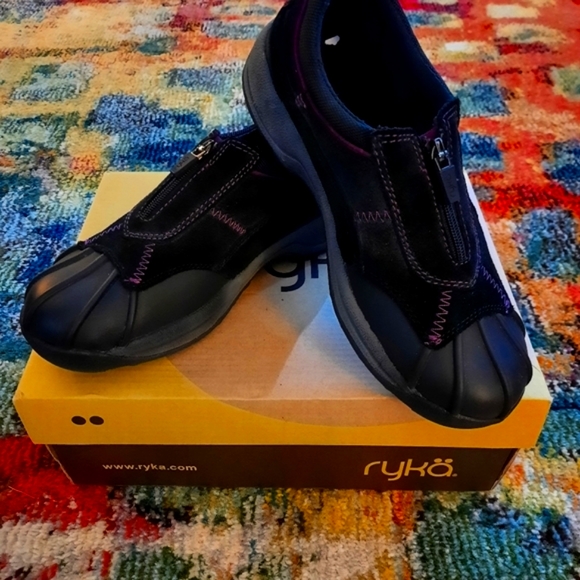 Ryka zip sneaker boot - Picture 3 of 6